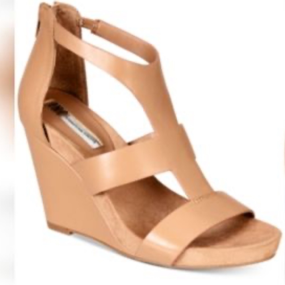 NWOT INC nude/beige wedges
